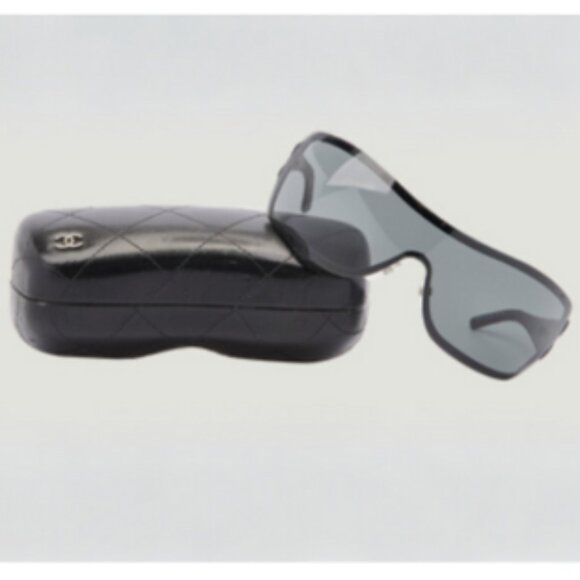 Chanel Black Quilted Leather Shield Sunglasses/Grey Lenses - 4155Q - Never Worn - Picture 5 of 15